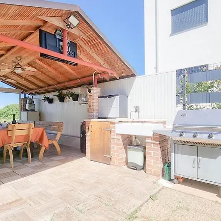 Barbara 4 * Novigrad Istria