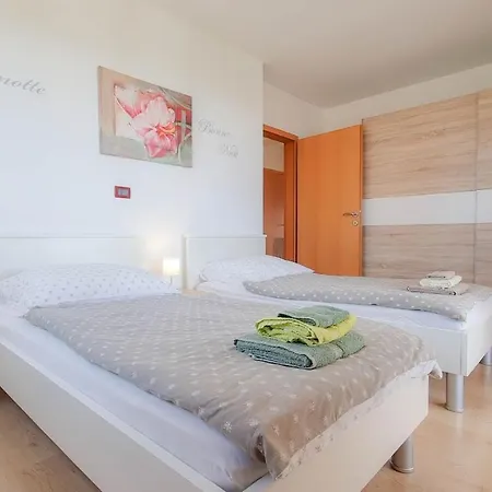 Barbara 4 * Novigrad Istria