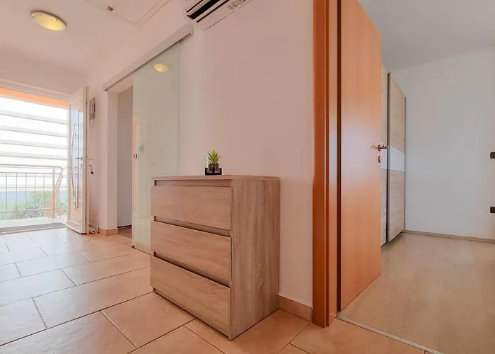 Διαμέρισμα Barbara 4 *